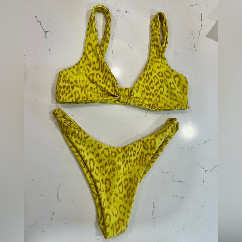 SKATIE - Penny top + Suzanne bottom - Medium - SOLD OUT